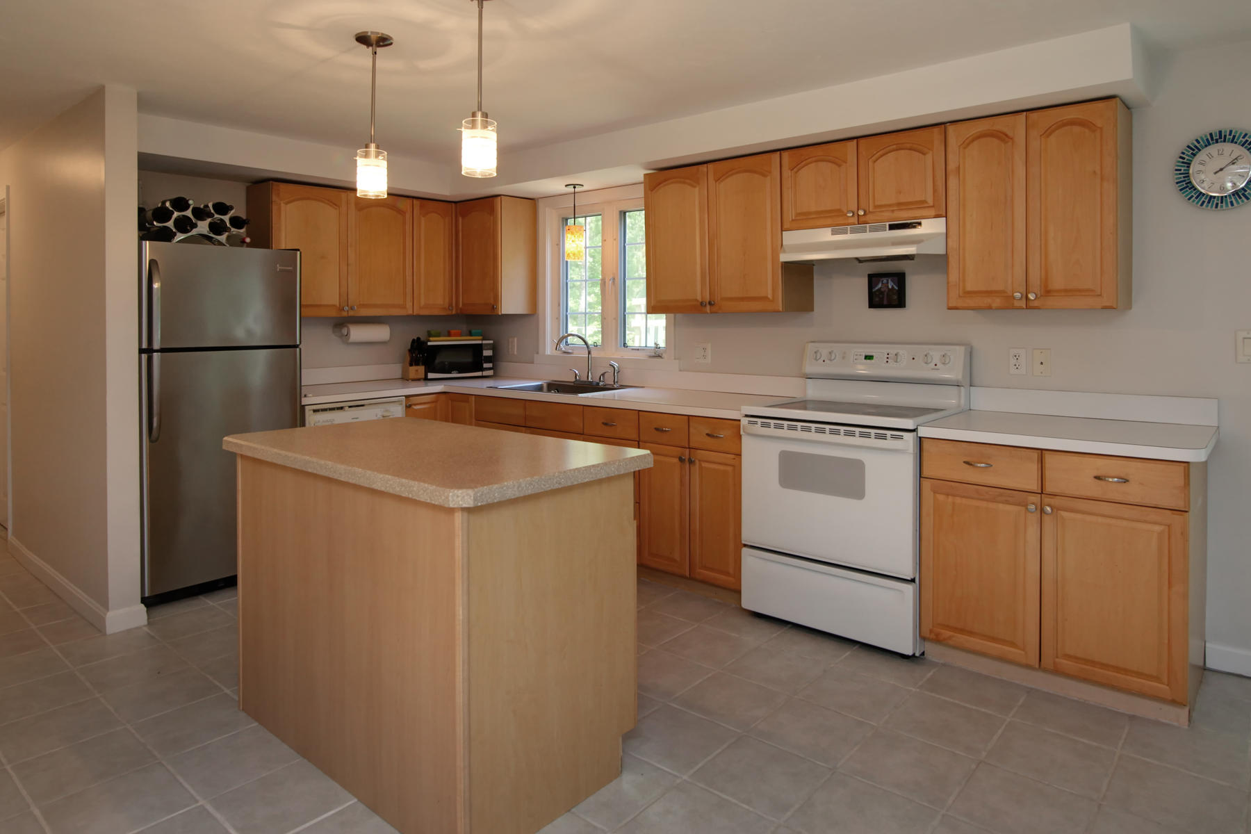 29 Fox Hill Road Mashpee, MA 02649 - Photo 12 of 25 011_29FoxHill_06122017