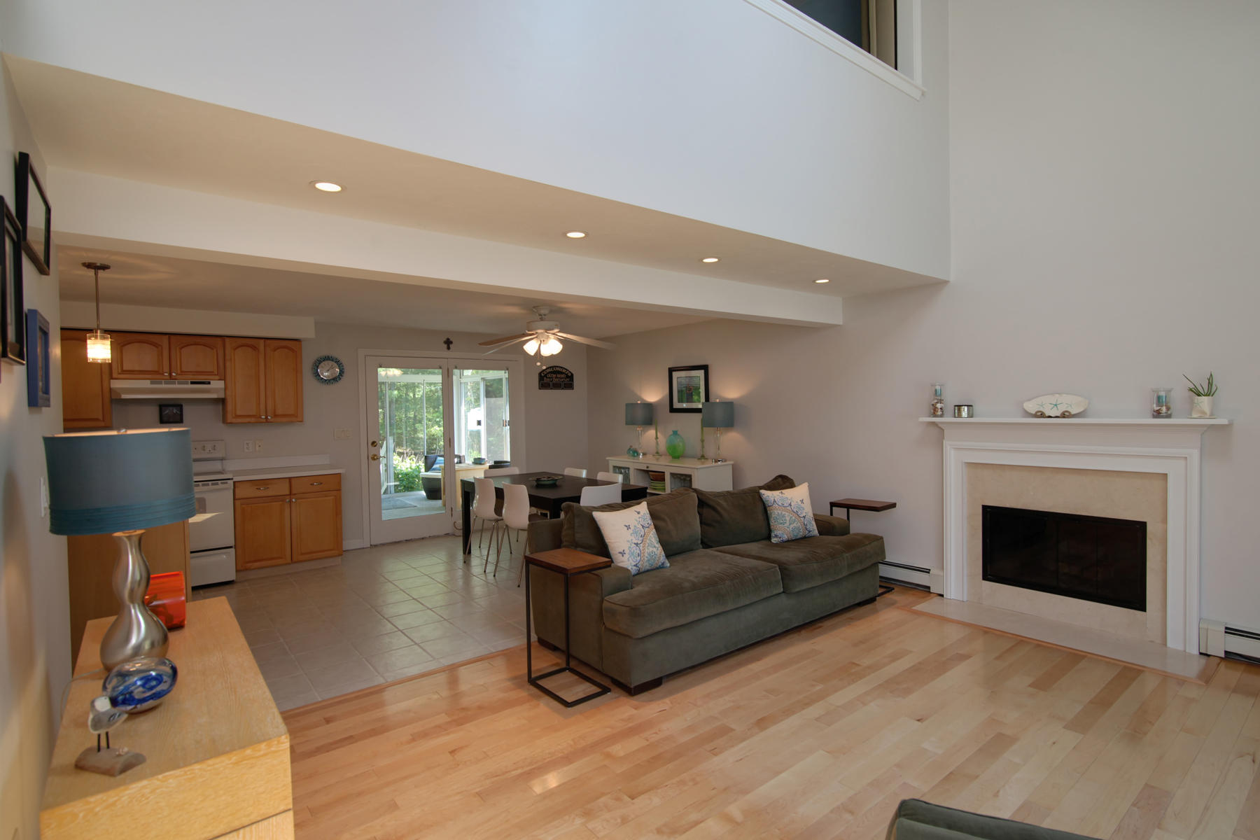 29 Fox Hill Road Mashpee, MA 02649 - Photo 4 of 25 003_29FoxHill_06122017