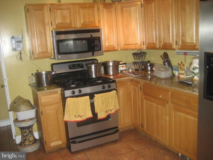 7103 Highland Street Springfield, VA 22150 - Photo 6 of 8 Kitchen #2