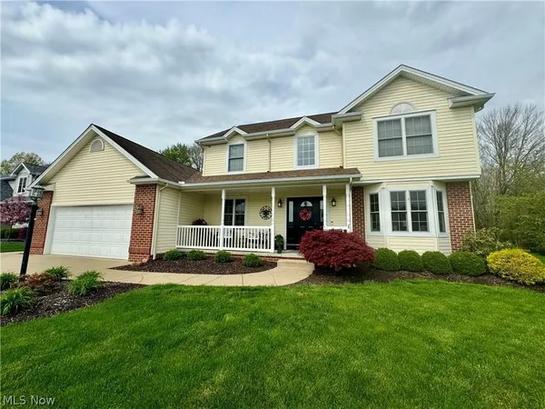 $459,000 | 10520 Carrousel Woods Drive, New Middletown, OH 44442
