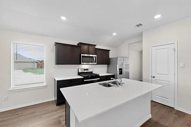 $1,675 | 406 Regiment Road, Sherman, TX 75090