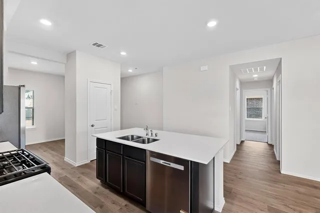 $1,675 | 406 Regiment Road, Sherman, TX 75090