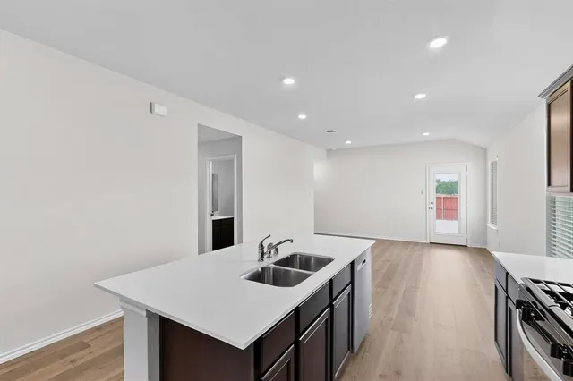 $1,675 | 406 Regiment Road, Sherman, TX 75090