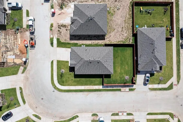 $1,675 | 406 Regiment Road, Sherman, TX 75090