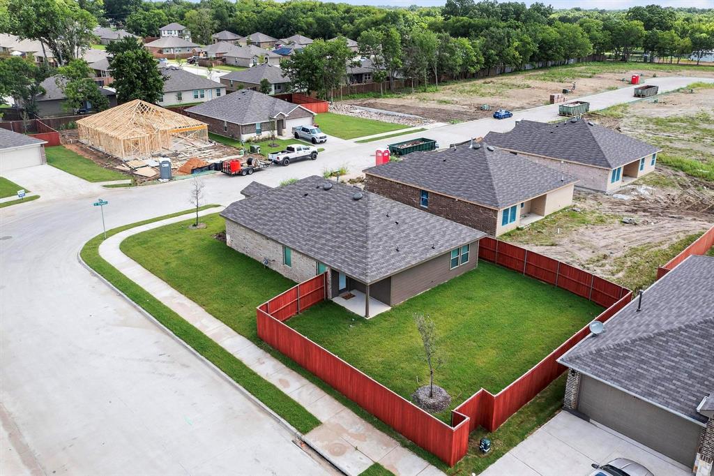 406 Regiment Road Sherman, TX 75090 - Photo 35 of 40 an aerial view of a house