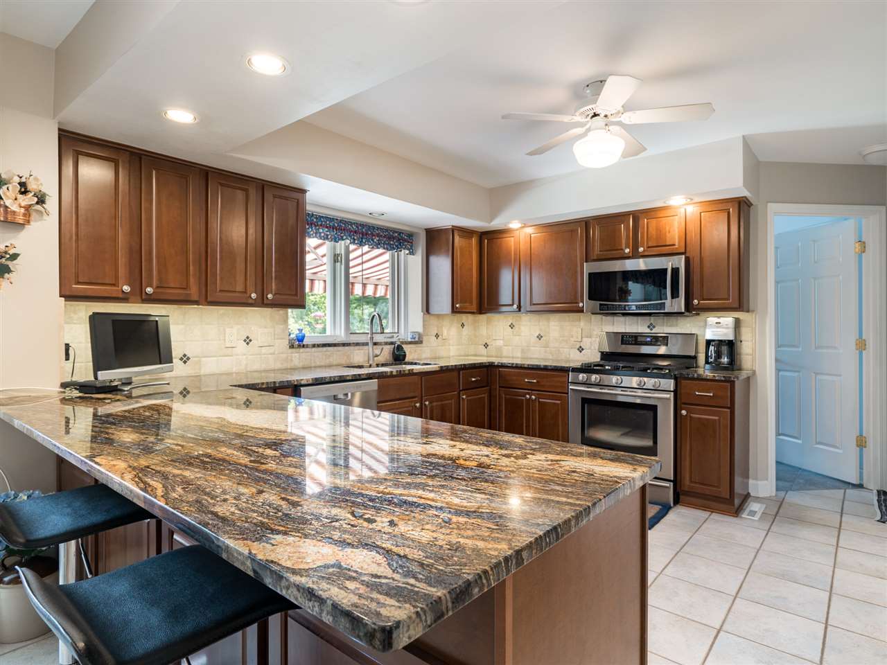 6789 Clovernook Road Rockford, IL 61107 - Photo 7 of 25 Gallery Image 7