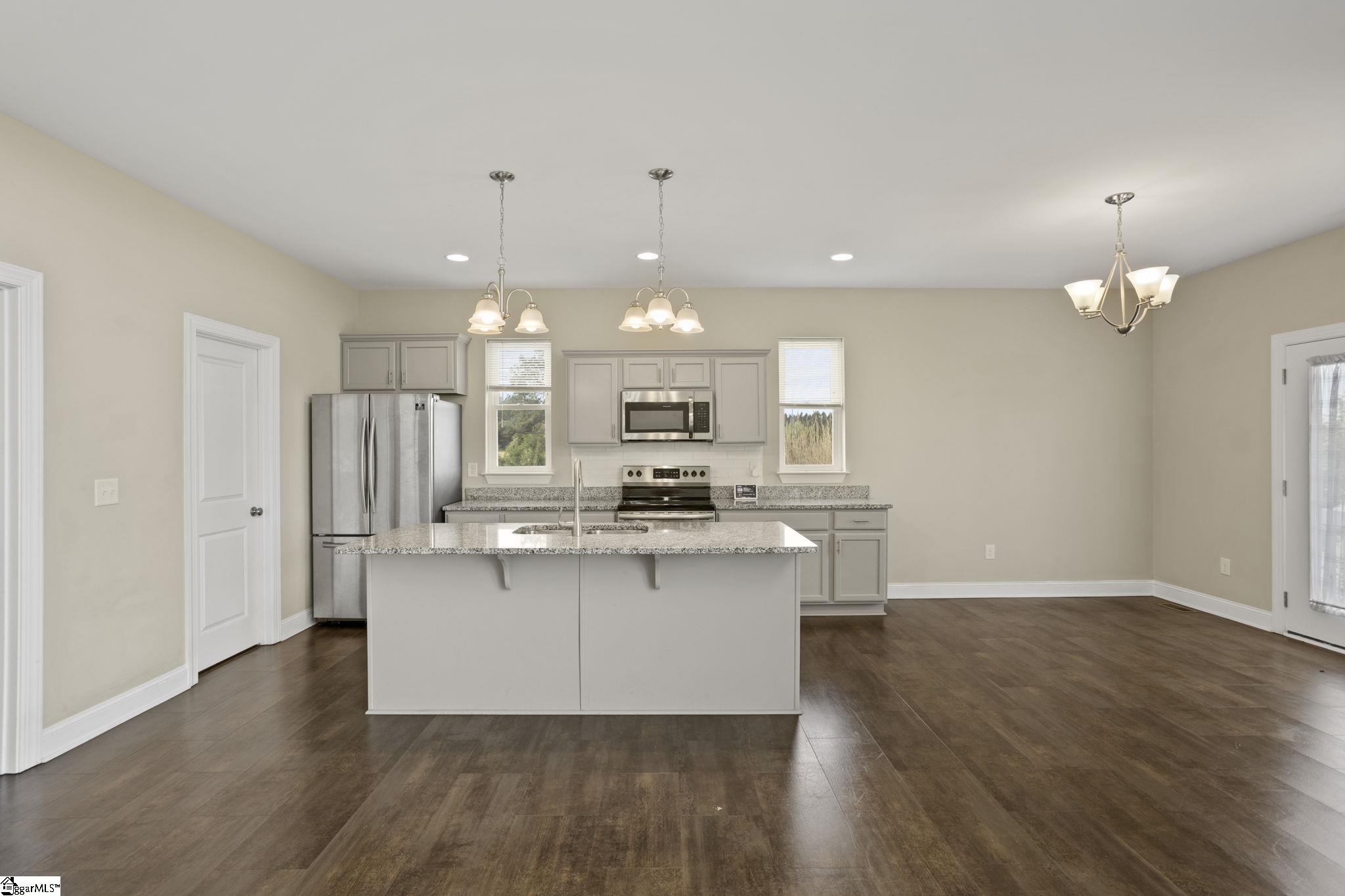 2045 Holly Springs Road Inman, SC 29349 - Photo 10 of 46