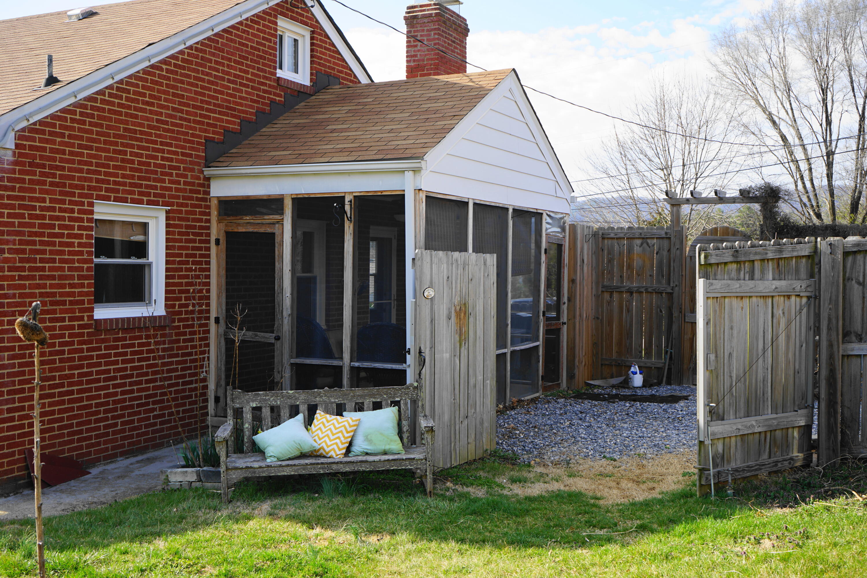 723 Dexter Road Roanoke, VA 24019 - Photo 27 of 33 Outside View of Screened Porch