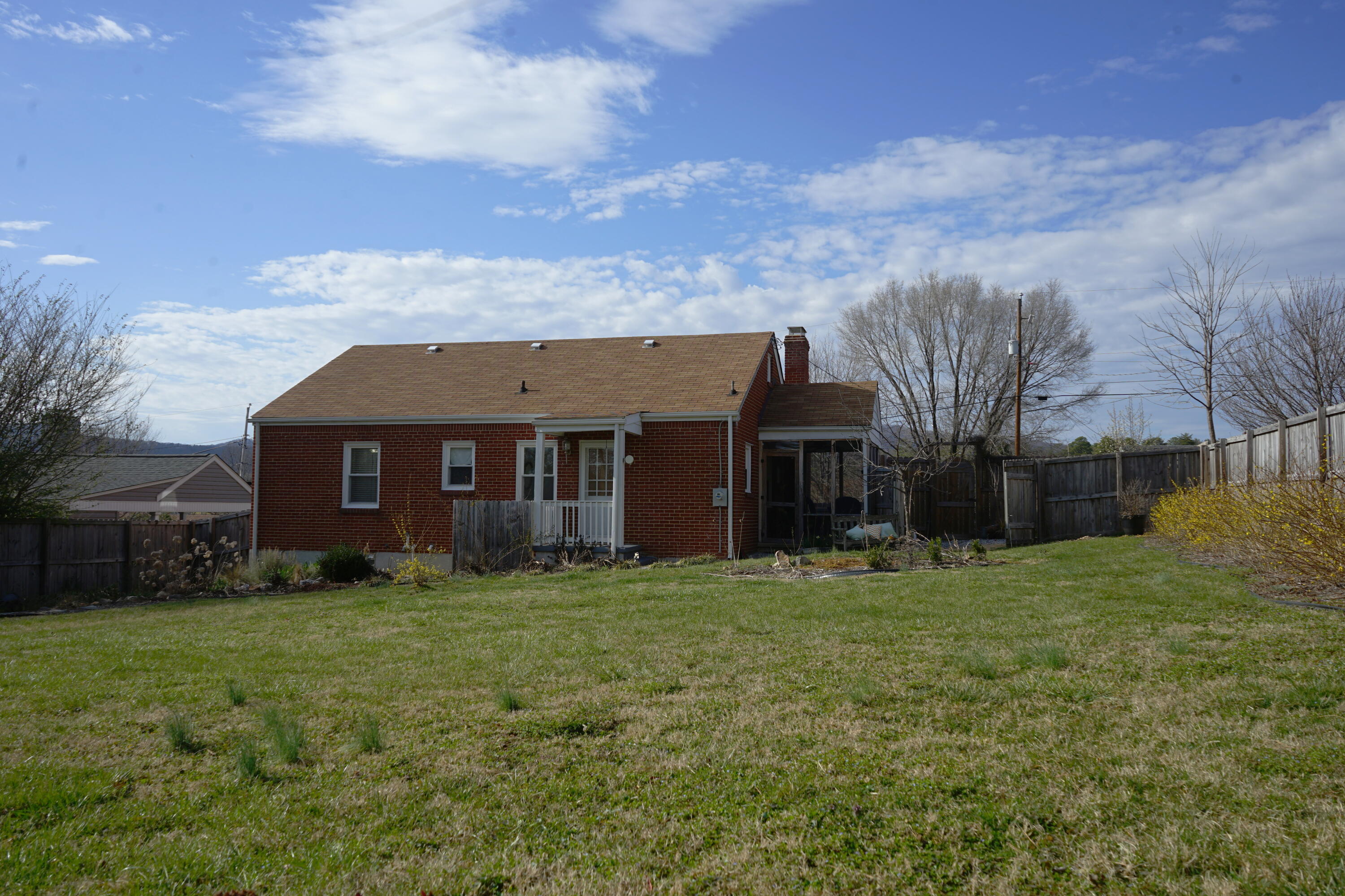 723 Dexter Road Roanoke, VA 24019 - Photo 33 of 33 Nice Level Yard