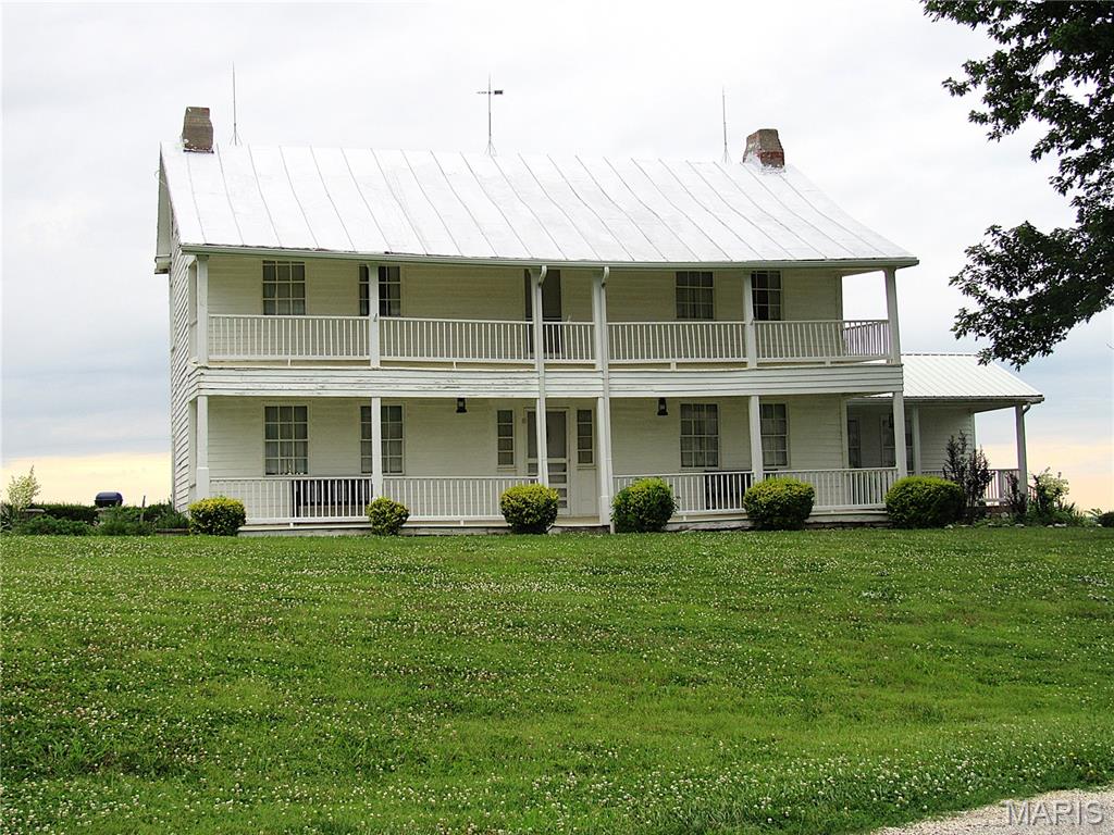 680 Auer Landing Road Golden Eagle, IL 62036 - Photo 3 of 74 Gallery Image 3