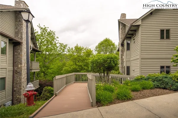 $799,000 | 491 Waterside Drive, Unit 1, Blowing Rock, NC 28605