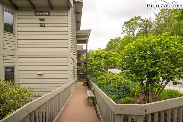$799,000 | 491 Waterside Drive, Unit 1, Blowing Rock, NC 28605