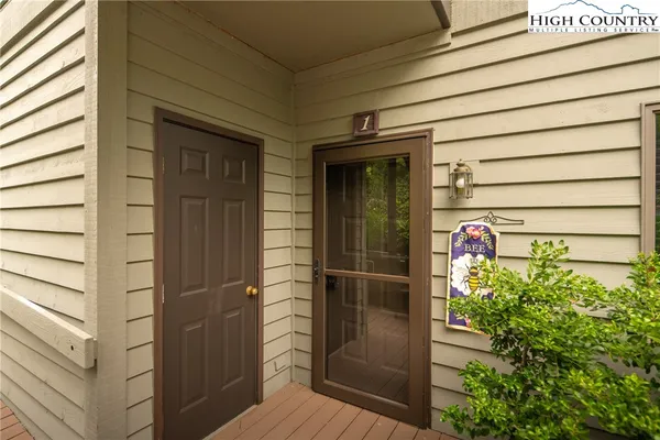 $799,000 | 491 Waterside Drive, Unit 1, Blowing Rock, NC 28605