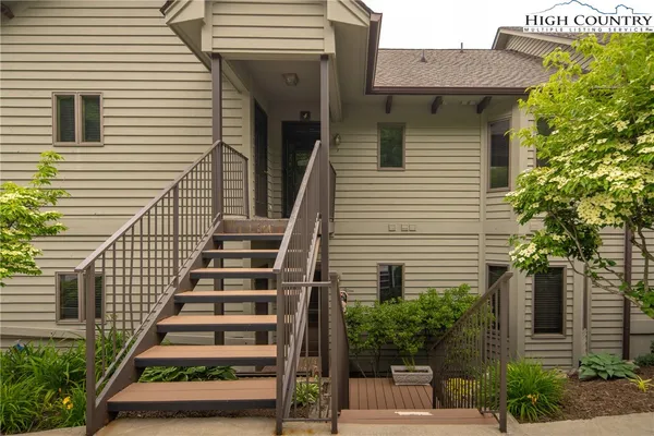 $799,000 | 491 Waterside Drive, Unit 1, Blowing Rock, NC 28605