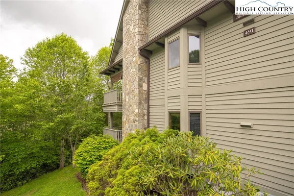 $799,000 | 491 Waterside Drive, Unit 1, Blowing Rock, NC 28605