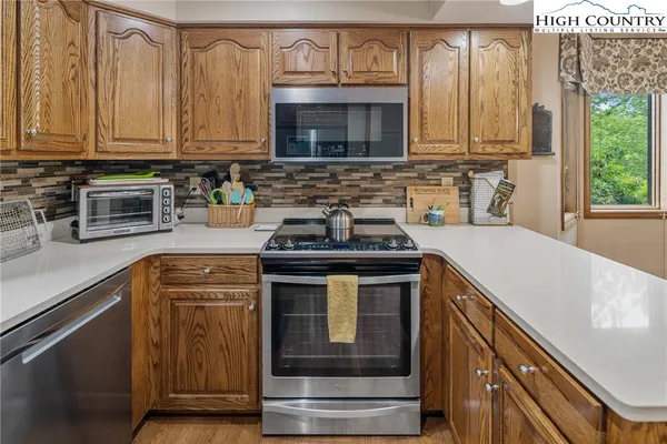 $799,000 | 491 Waterside Drive, Unit 1, Blowing Rock, NC 28605