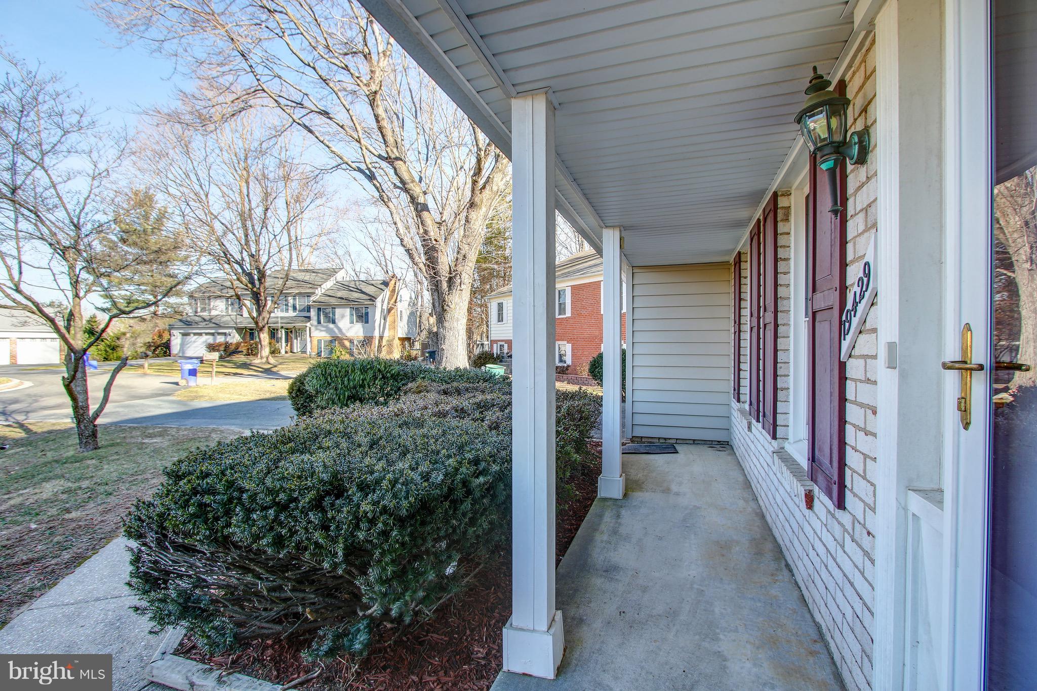 19429 Rena Court Brookeville, MD 20833 - Photo 3 of 36 Gallery Image 3