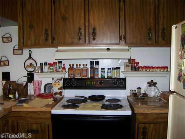 657 Beamer Road Mount Airy, NC 27030 - Photo 4 of 11 Kitchen.