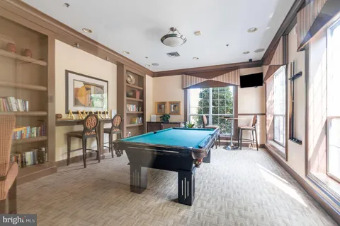 $395,000 | 4850 Eisenhower Avenue, Unit 203, Alexandria, VA 22304