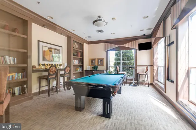 $395,000 | 4850 Eisenhower Avenue, Unit 203, Alexandria, VA 22304