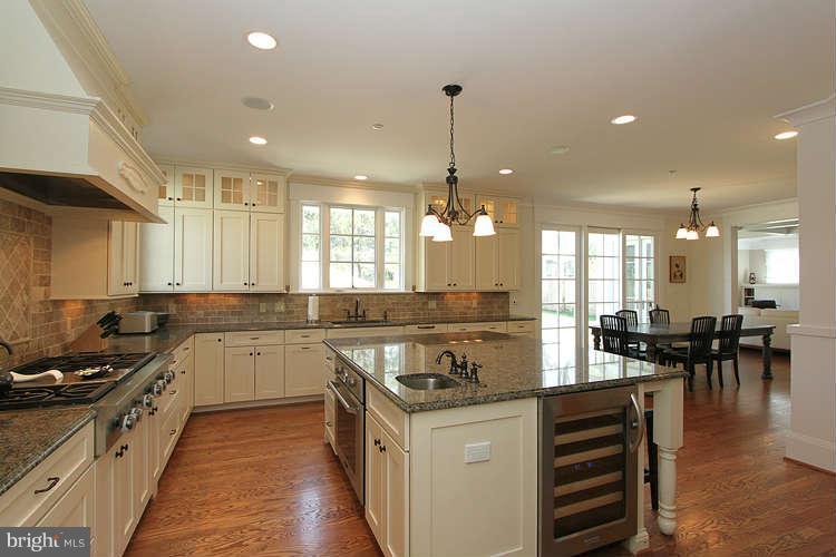 8015 Aberdeen Road Bethesda, MD 20814 - Photo 11 of 30 High-end, stainless steel appliances