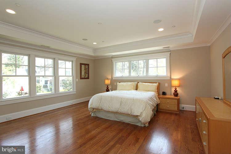 8015 Aberdeen Road Bethesda, MD 20814 - Photo 13 of 30 King-size Master Bedroom w/gorgeous hardwoods