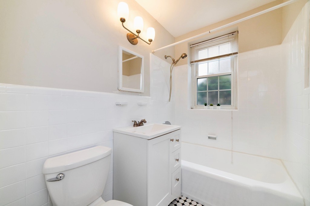 7 Lanark Road, Unit 1 Brookline, MA 02445 - Photo 14 of 20 Gallery Image 14