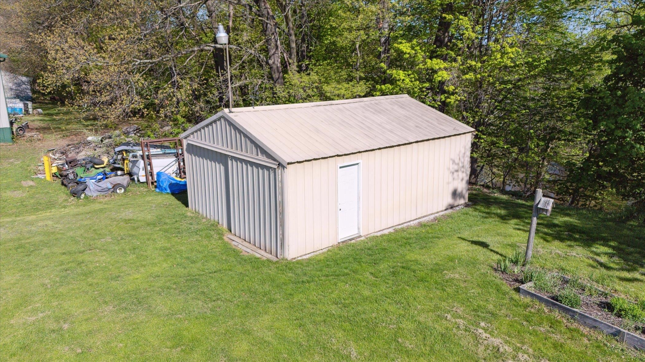 178 West Henderson Road Owosso, MI 48867 - Photo 55 of 71 50174559-9c5a1e8c-3952-4817-9cf5-f1eb1efb97b7.JPG