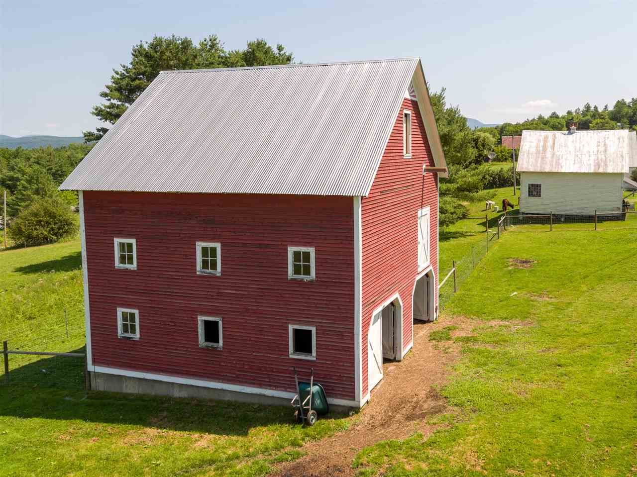 80 Asa Burton Road Thetford, VT 05043 - Photo 4 of 40