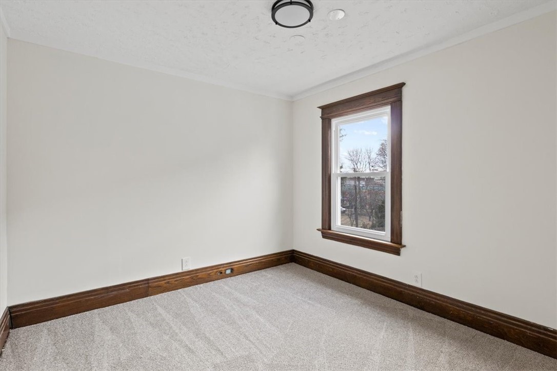 36 Marion Street Rochester, NY 14610 - Photo 13 of 28