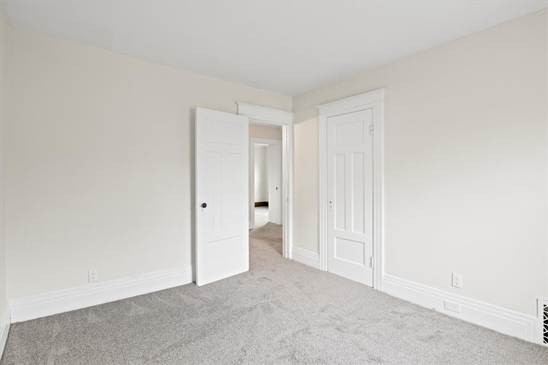 36 Marion Street Rochester, NY 14610 - Photo 18 of 28