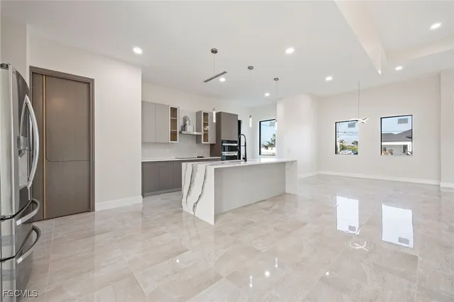 $750,000 | 3232 Northwest 21st Street, Cape Coral, FL 33993