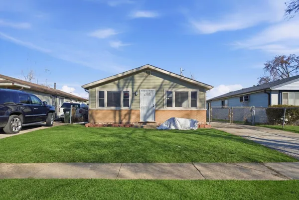 $219,900 | 3206 Kinne Road, Robbins, IL 60472