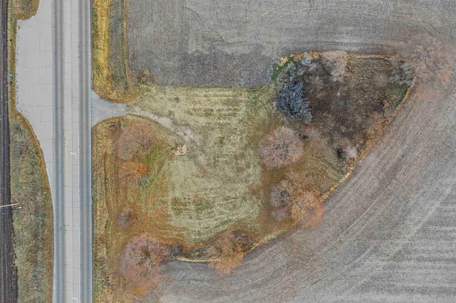 $1,500,000 | 15432 Willowbrook Road, South Beloit, IL 61080