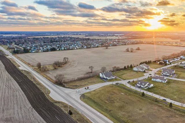 $1,500,000 | 15432 Willowbrook Road, South Beloit, IL 61080