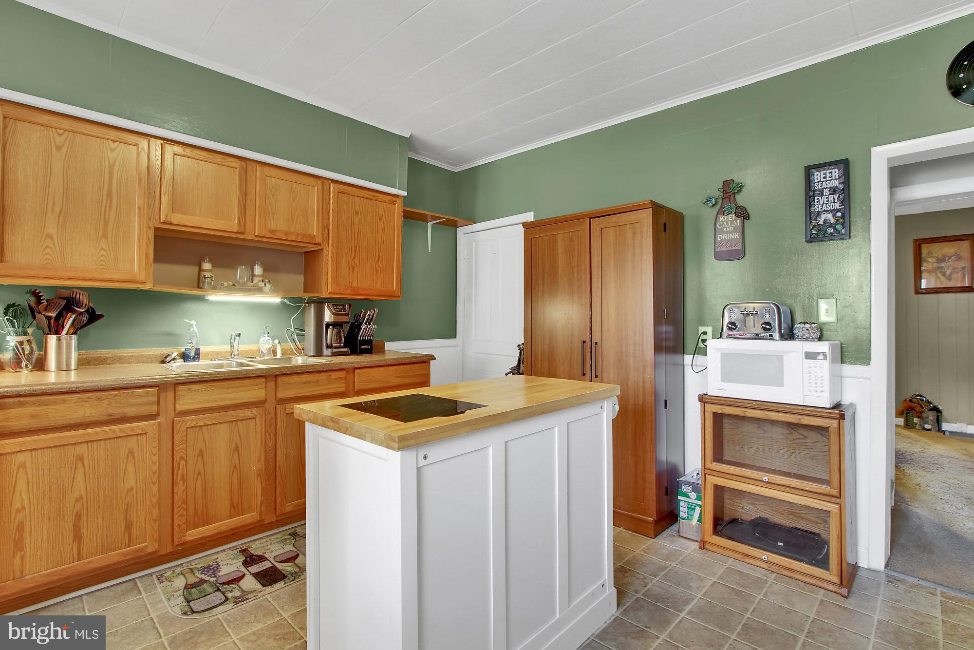 58 South East Street Spring Grove, PA 17362 - Photo 5 of 25 Gallery Image 5