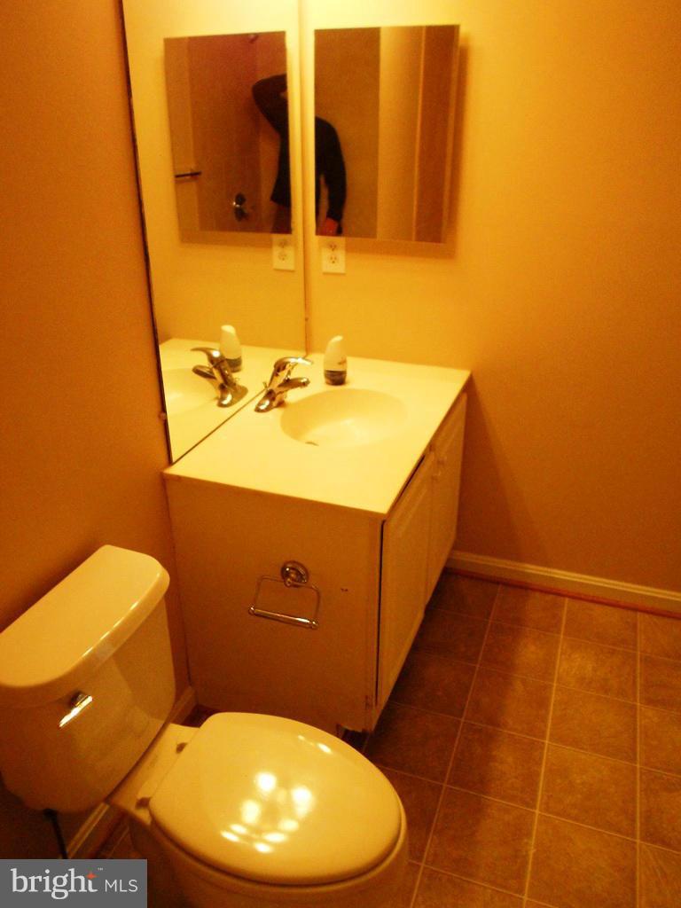 2477 Fox Trot Terrace Reston, VA 20191 - Photo 15 of 24 Bath
