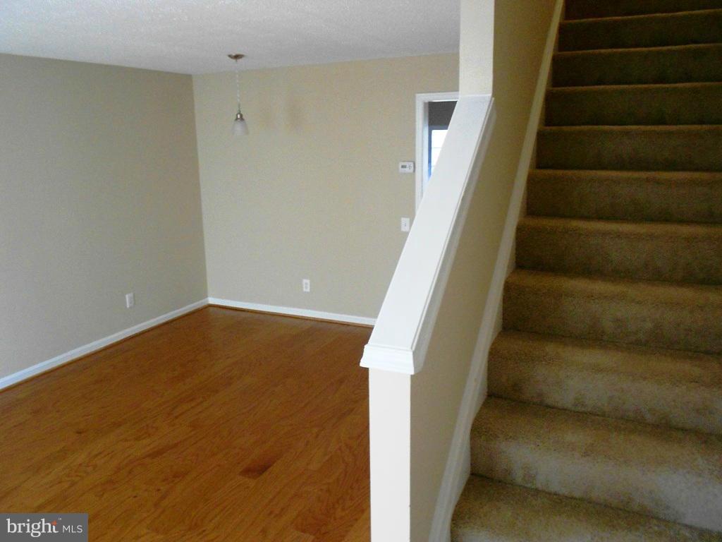 2477 Fox Trot Terrace Reston, VA 20191 - Photo 21 of 24 Living Room