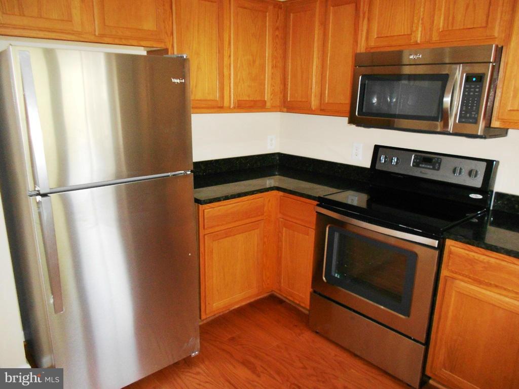 2477 Fox Trot Terrace Reston, VA 20191 - Photo 4 of 24 Kitchen