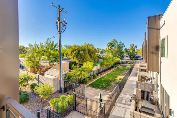 $3,650 | 5151 North 13th Place, Unit 8, Phoenix, AZ 85014