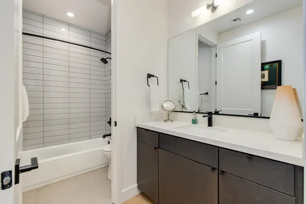 $3,650 | 5151 North 13th Place, Unit 8, Phoenix, AZ 85014