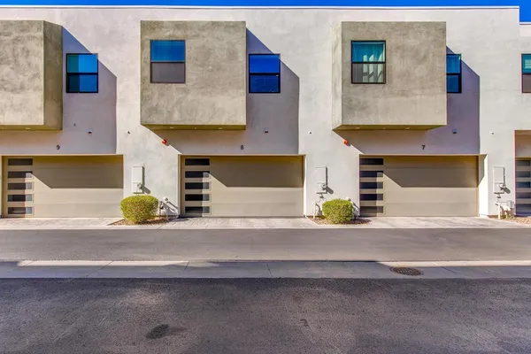 $3,650 | 5151 North 13th Place, Unit 8, Phoenix, AZ 85014