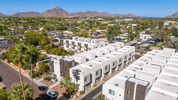 $3,650 | 5151 North 13th Place, Unit 8, Phoenix, AZ 85014