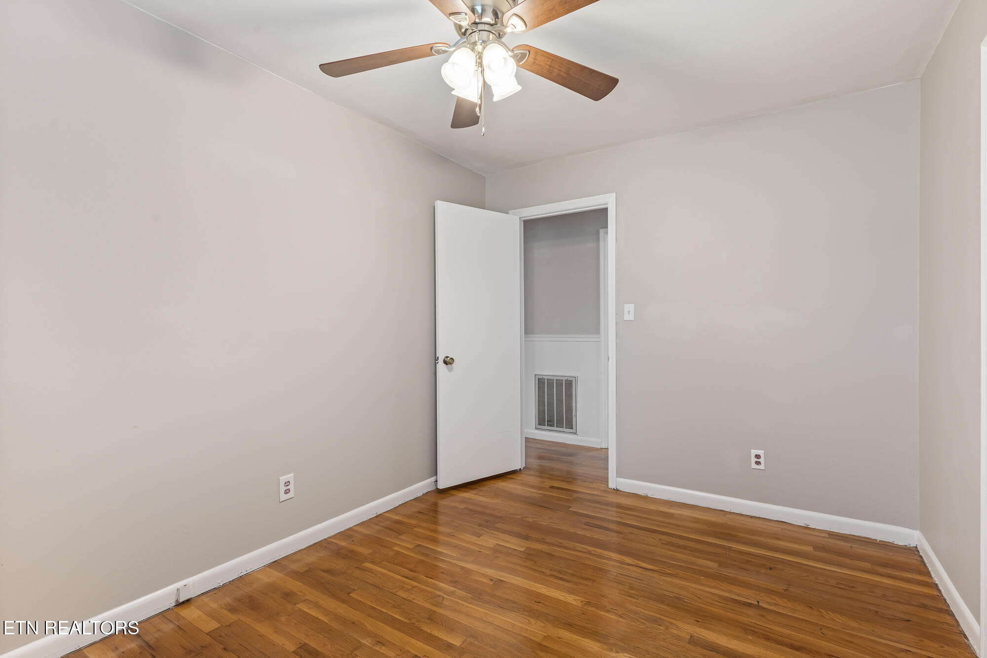 1215 Jones Street Athens, TN 37303 - Photo 15 of 29 1215 Jones St-12
