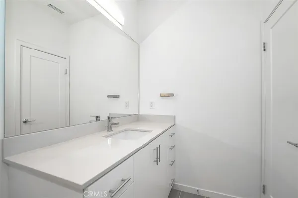 $4,200 | 337 Placemark, Irvine, CA 92614