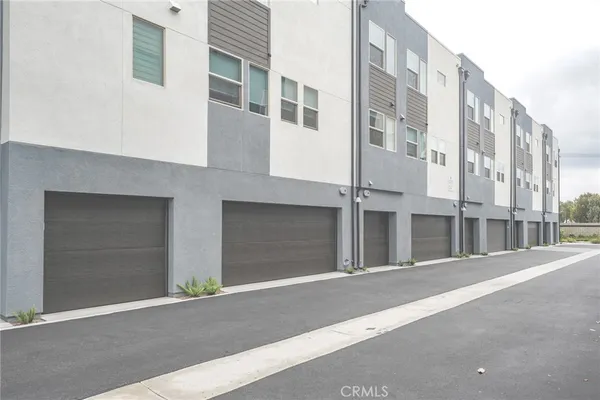 $4,200 | 337 Placemark, Irvine, CA 92614