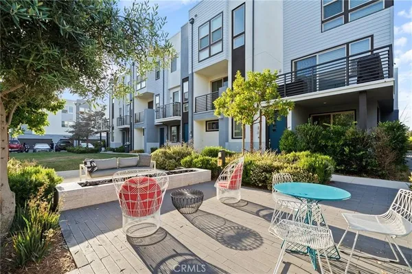 $4,200 | 337 Placemark, Irvine, CA 92614