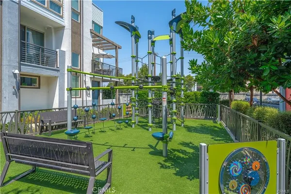 $4,200 | 337 Placemark, Irvine, CA 92614