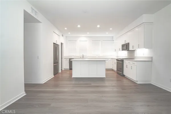 $4,200 | 337 Placemark, Irvine, CA 92614