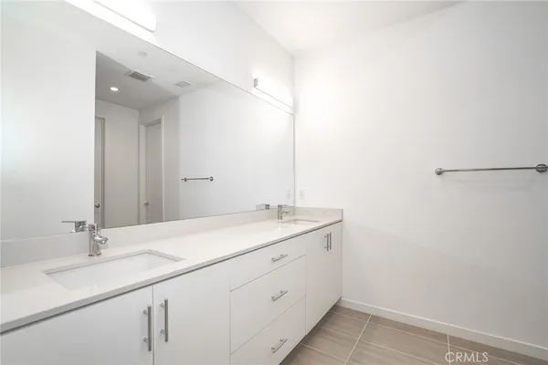 $4,200 | 337 Placemark, Irvine, CA 92614